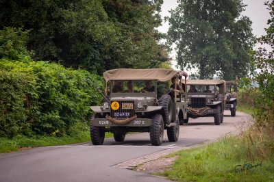 Legerauto's op de Boskwei in Sumar - foto 20